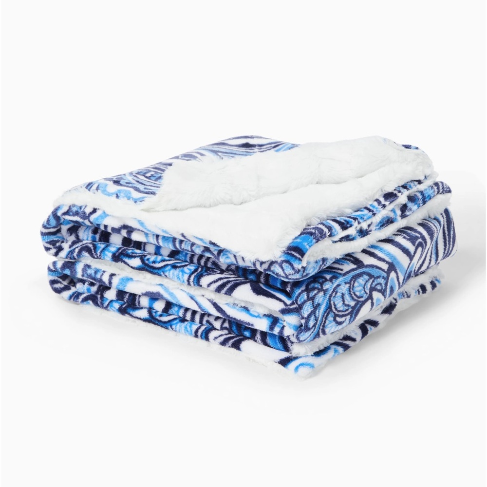 Lilly Pulitzer blanket - Blue and white - Give it a Whirl